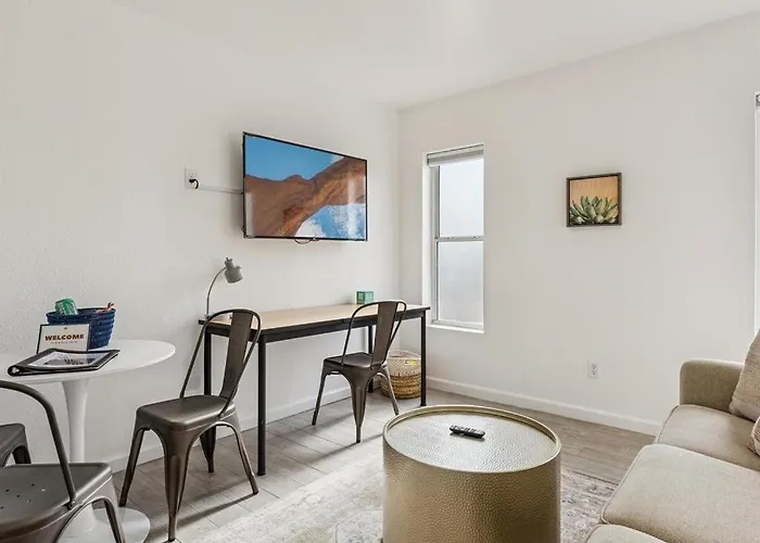 Near Asu Newly Remodeled Apartament Tempe
